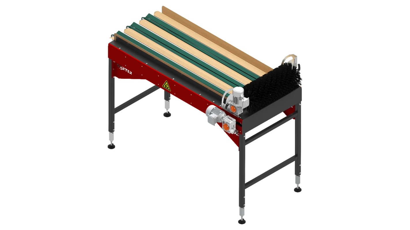 System przenośnika z zielonymi i brązowymi rolkami, czerwoną ramą, czarnymi rolkami z włosiem na jednym końcu i silnikiem przymocowanym z boku, całość wsparta na czterech regulowanych nogach.